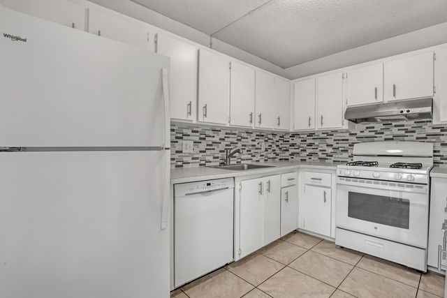 6335 Red Pine Lane A, Greenacres, FL 33415