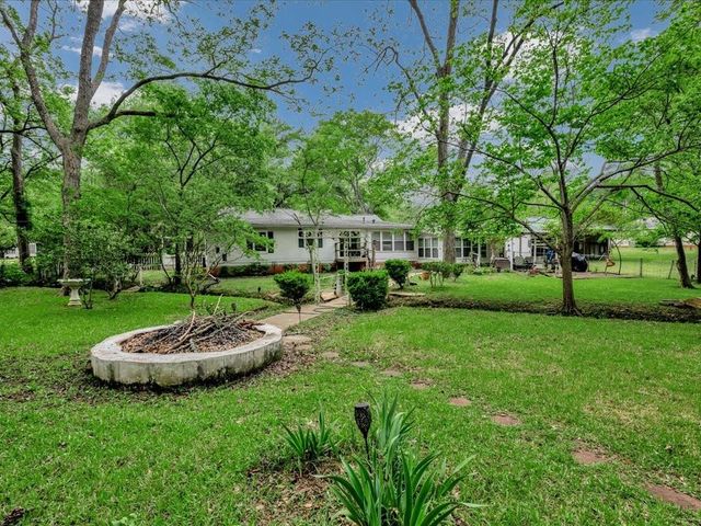 110 N Grace Street, Crockett, TX 75835