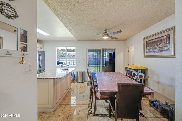 8713 W OSBORN Road, Phoenix, AZ 85037