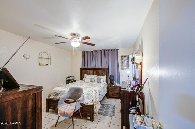 8713 W OSBORN Road, Phoenix, AZ 85037