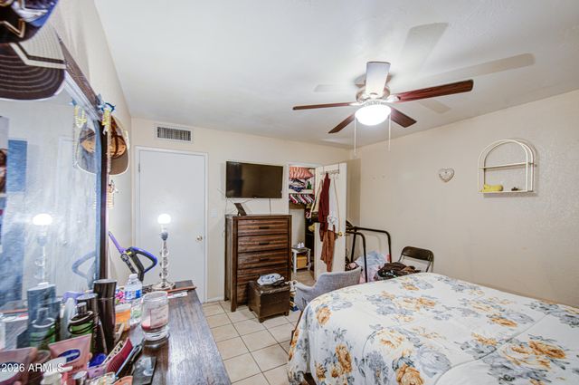 8713 W OSBORN Road, Phoenix, AZ 85037