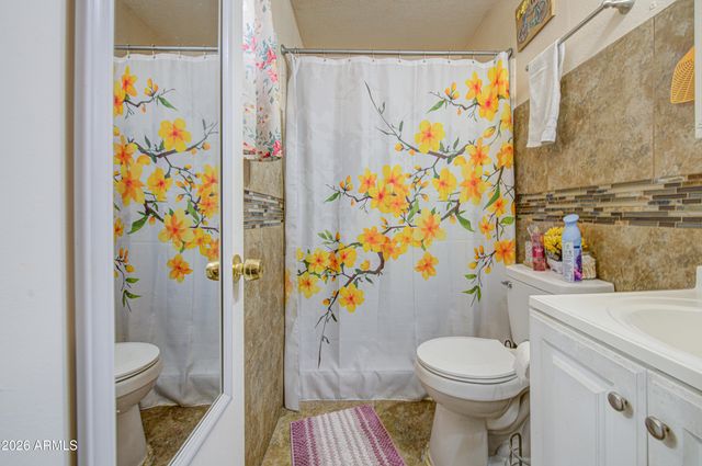 8713 W OSBORN Road, Phoenix, AZ 85037