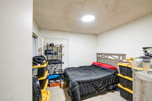 8713 W OSBORN Road, Phoenix, AZ 85037