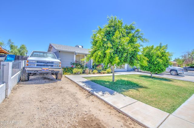 8713 W OSBORN Road, Phoenix, AZ 85037