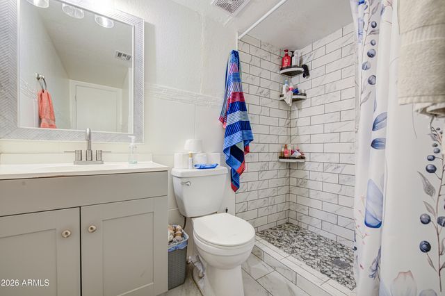 8713 W OSBORN Road, Phoenix, AZ 85037