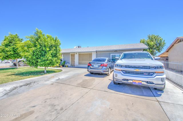 8713 W OSBORN Road, Phoenix, AZ 85037