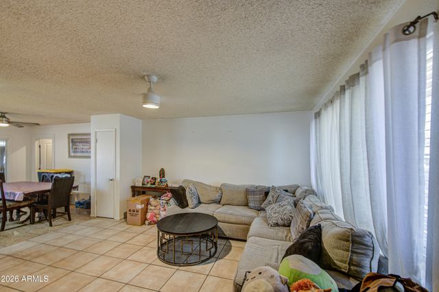 8713 W OSBORN Road, Phoenix, AZ 85037