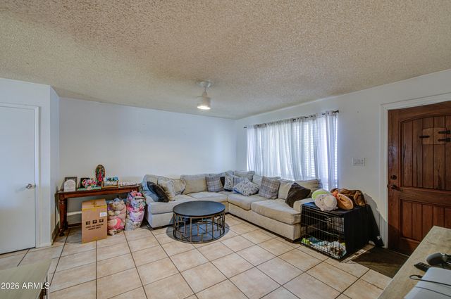 8713 W OSBORN Road, Phoenix, AZ 85037