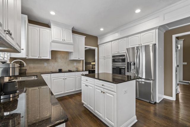 2449 Minnie Court, Lewis Center, OH 43035