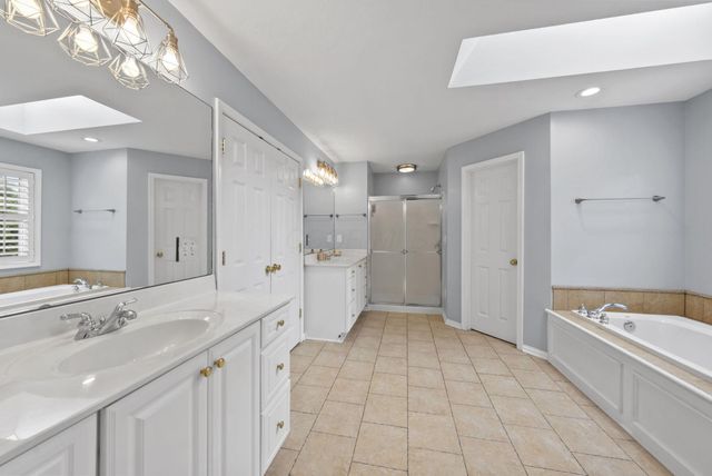2449 Minnie Court, Lewis Center, OH 43035