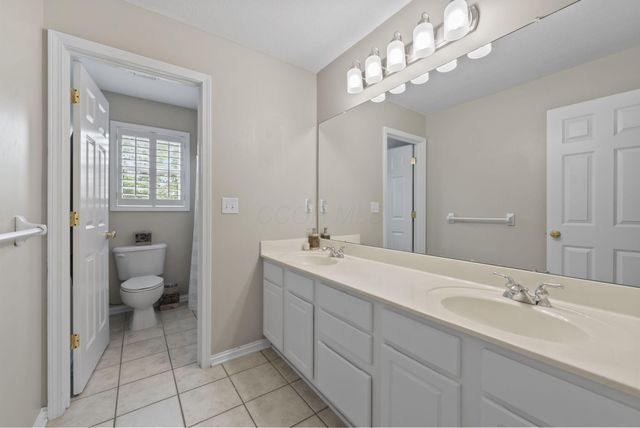 2449 Minnie Court, Lewis Center, OH 43035