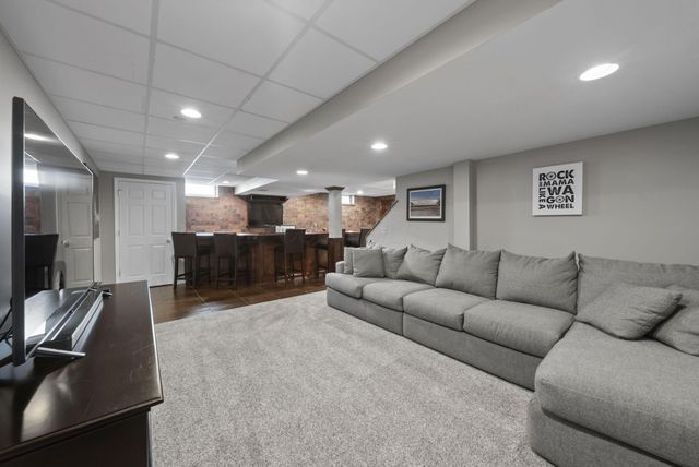 2449 Minnie Court, Lewis Center, OH 43035