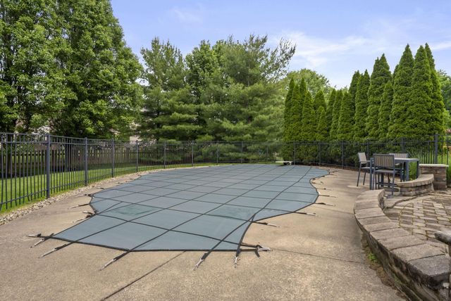 2449 Minnie Court, Lewis Center, OH 43035