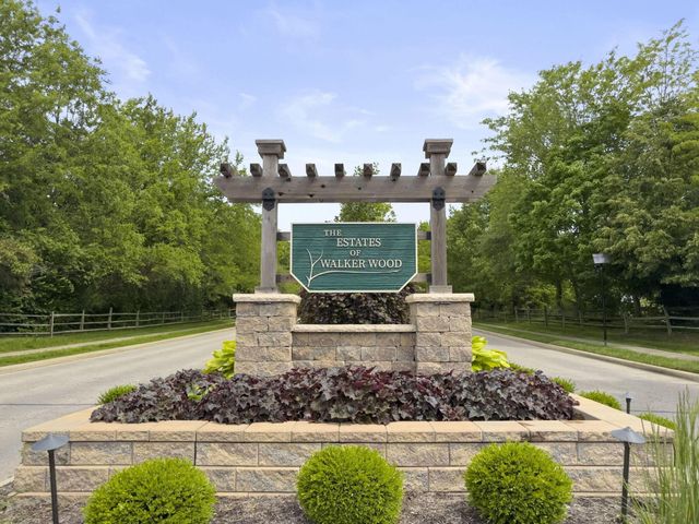 2449 Minnie Court, Lewis Center, OH 43035