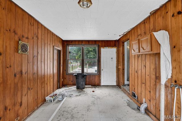404 E Airline Drive, East Alton, IL 62024