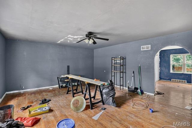 404 E Airline Drive, East Alton, IL 62024