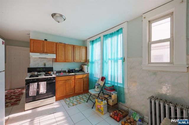 152 Dayton Street 150, Newark, NJ 07114