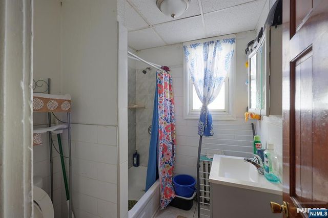 152 Dayton Street 150, Newark, NJ 07114