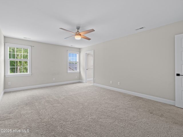 606 Sonata Court, Richlands, NC 28574