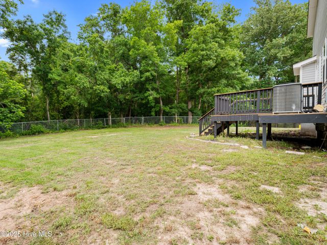 606 Sonata Court, Richlands, NC 28574