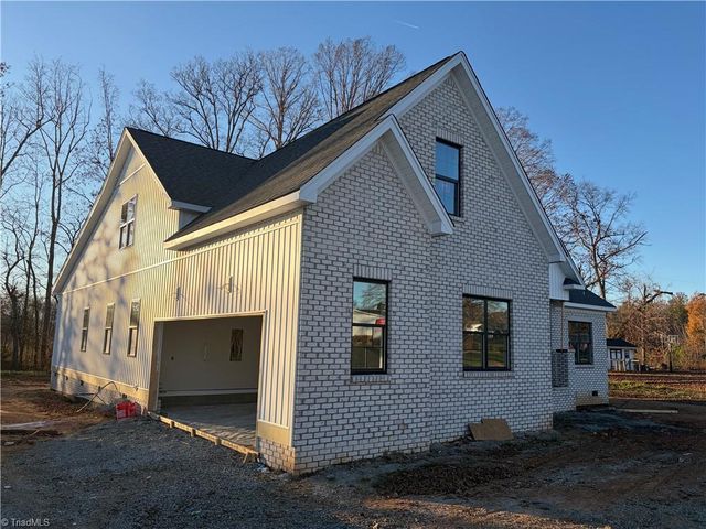 366 Lenalan Drive, Lexington, NC 27295