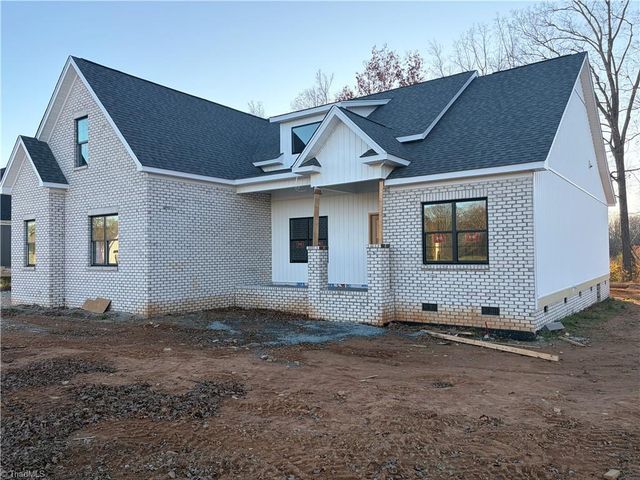 366 Lenalan Drive, Lexington, NC 27295