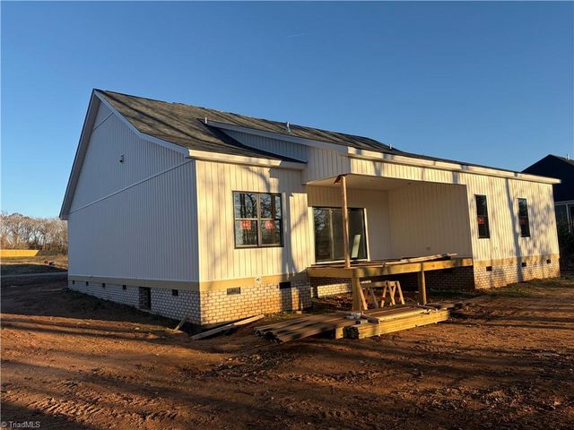 366 Lenalan Drive, Lexington, NC 27295