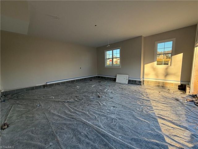 366 Lenalan Drive, Lexington, NC 27295