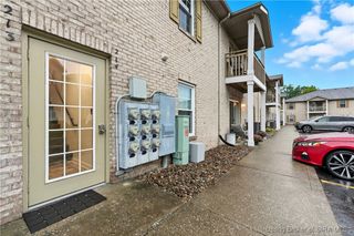 213 Colonial Club Drive, New Albany, IN 47150