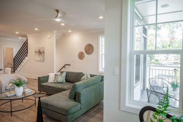1150 Valdosta Street Unit 402, North Charleston, SC 29405