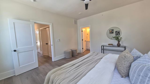 1150 Valdosta Street Unit 402, North Charleston, SC 29405