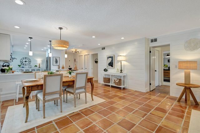 27 Westgate Lane C, Boynton Beach, FL 33436