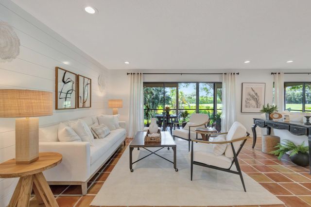 27 Westgate Lane C, Boynton Beach, FL 33436