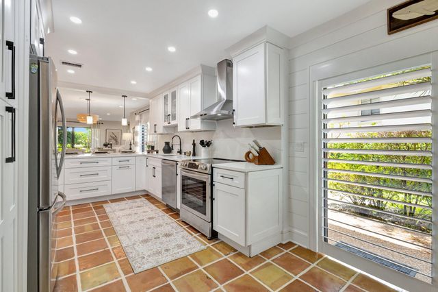 27 Westgate Lane C, Boynton Beach, FL 33436