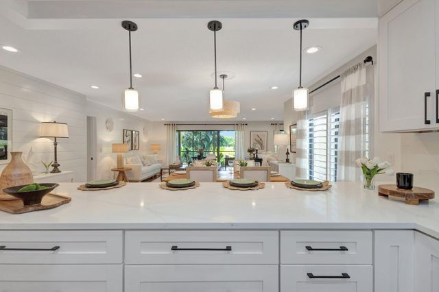 27 Westgate Lane C, Boynton Beach, FL 33436