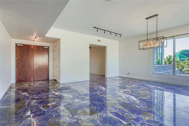 360 East Desert Inn Road 407, Las Vegas, NV 89109