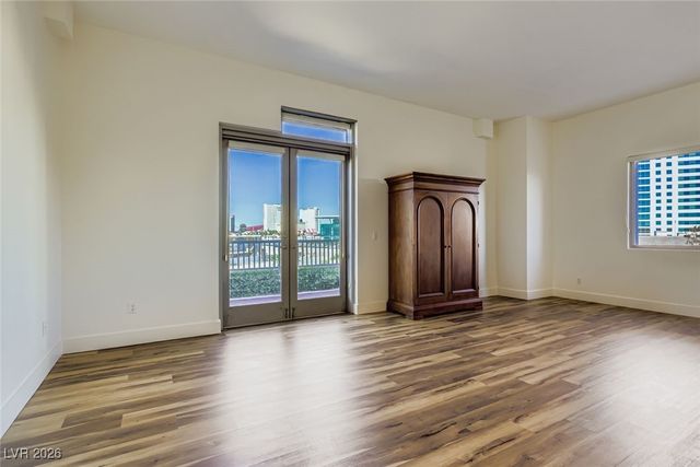 360 East Desert Inn Road 407, Las Vegas, NV 89109