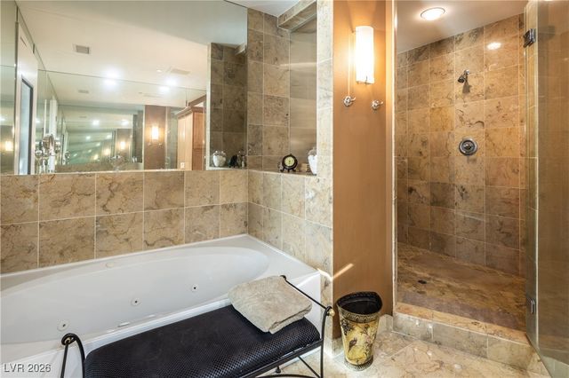 360 East Desert Inn Road 407, Las Vegas, NV 89109