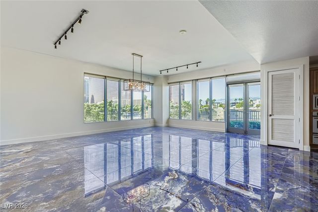 360 East Desert Inn Road 407, Las Vegas, NV 89109