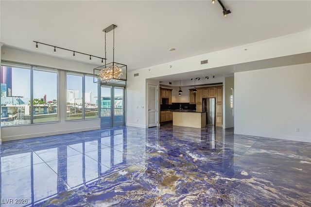 360 East Desert Inn Road 407, Las Vegas, NV 89109