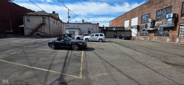 22 W 8th Street, Anderson, IN 46016