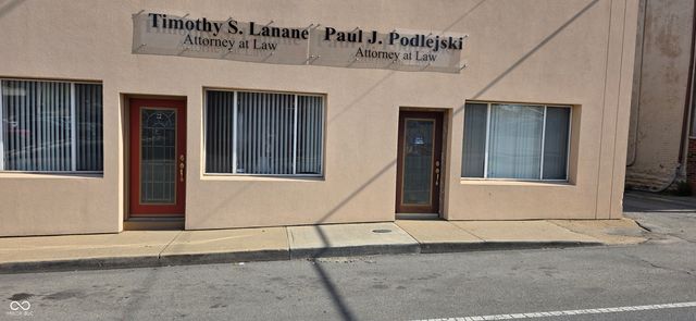 22 W 8th Street, Anderson, IN 46016