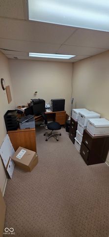 22 W 8th Street, Anderson, IN 46016