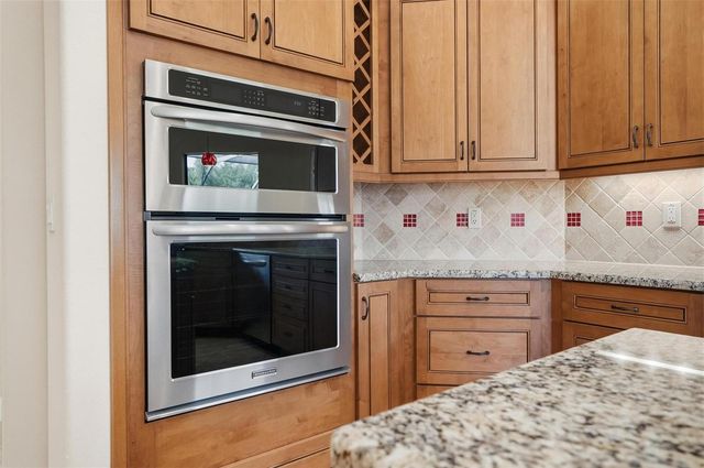 20 N VILLAGE PARKWAY, Palm Coast, FL 32137