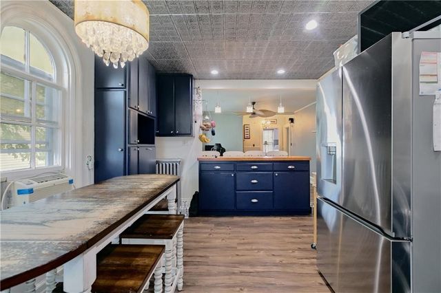 15 Ayrault Street 2, Newport, RI 02840
