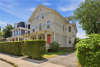 15 Ayrault Street 2, Newport, RI 02840