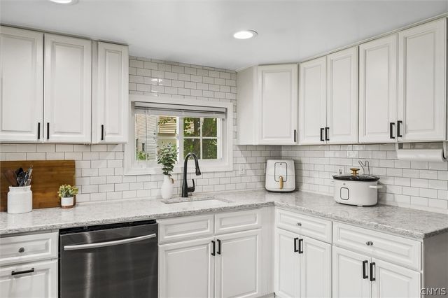 69 Hamilton Avenue, Auburn, NY 13021