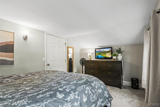 69 Hamilton Avenue, Auburn, NY 13021