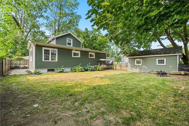 69 Hamilton Avenue, Auburn, NY 13021