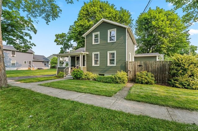 69 Hamilton Avenue, Auburn, NY 13021
